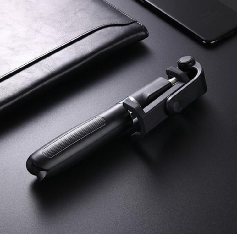 Tripod Selfie Stick Mobile Universal Live Triangle Bracket One Bluetooth Selfie Artifact